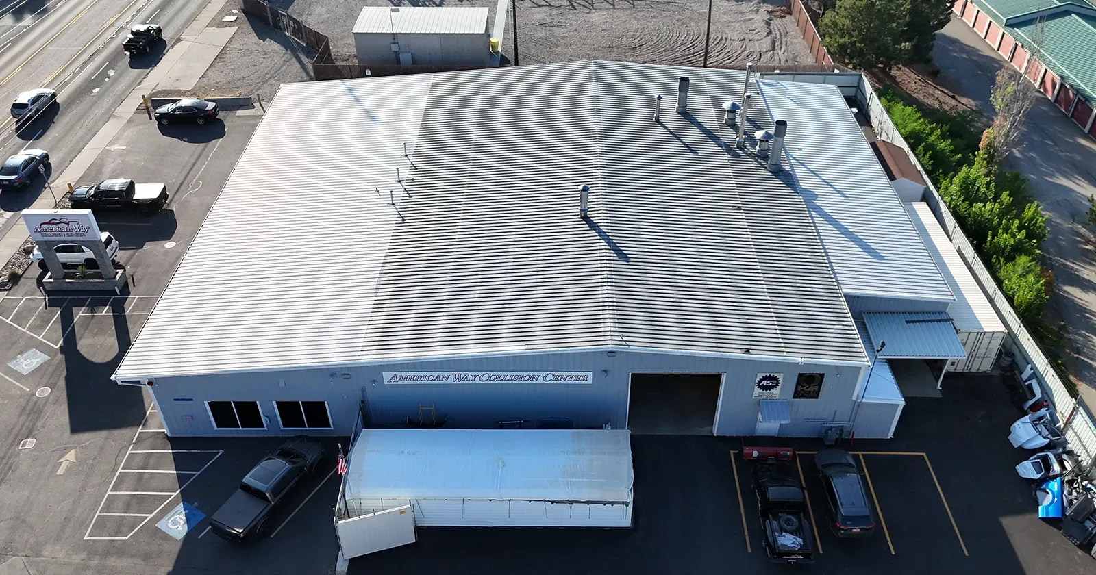 Steel roof panels on a commercial industrial building in the Pacific Northwest